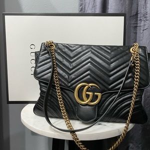 Large Gucci Marmont chain shoulder bag. Authentic. Dust bag and box included